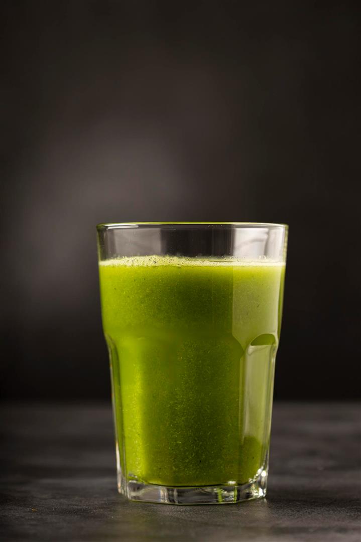 healthy-detox-smoothie-glass-cup-detox-drink (Large)