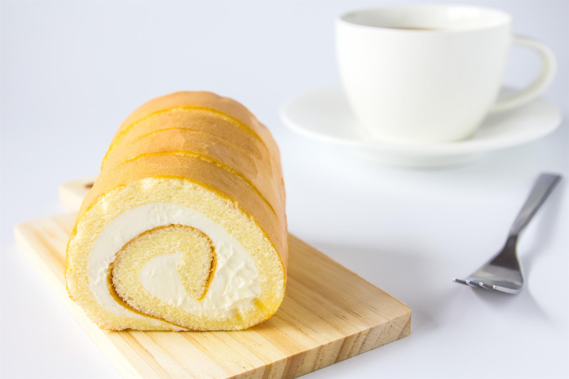 swiss-roll-coffee-white-background (2) (Custom) swiss-roll-coffee-white-background (2) (Custom)